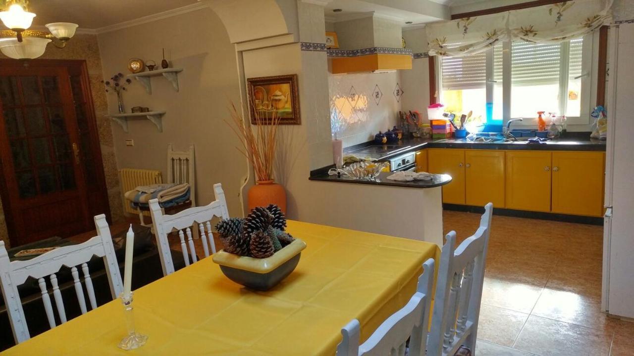 Apartamento Revolta Noalla  Bagian luar foto